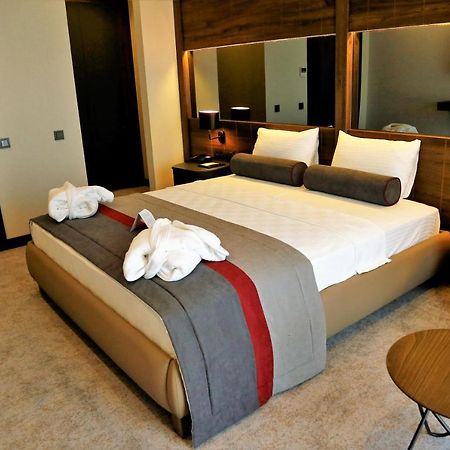 Noax Hotel 梅尔辛 外观 照片