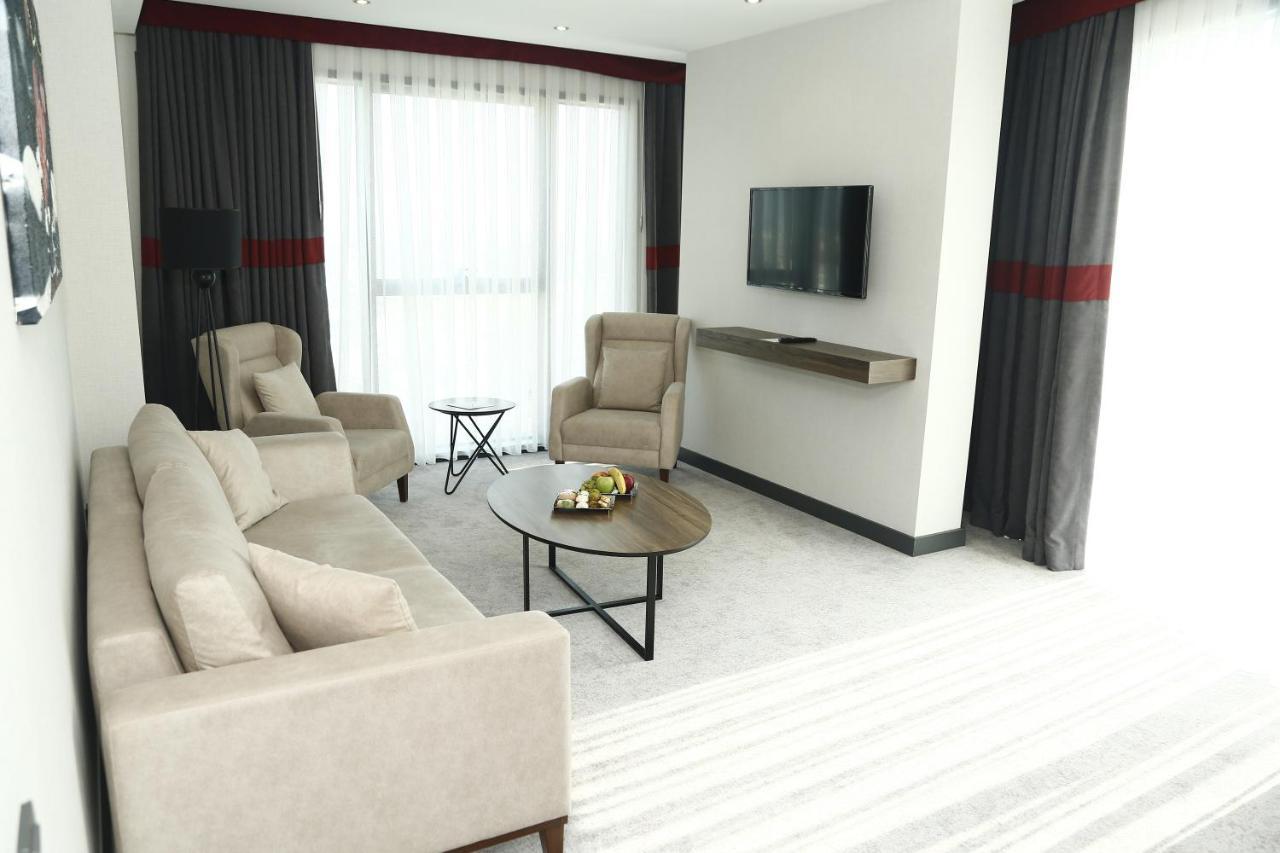 Noax Hotel 梅尔辛 外观 照片